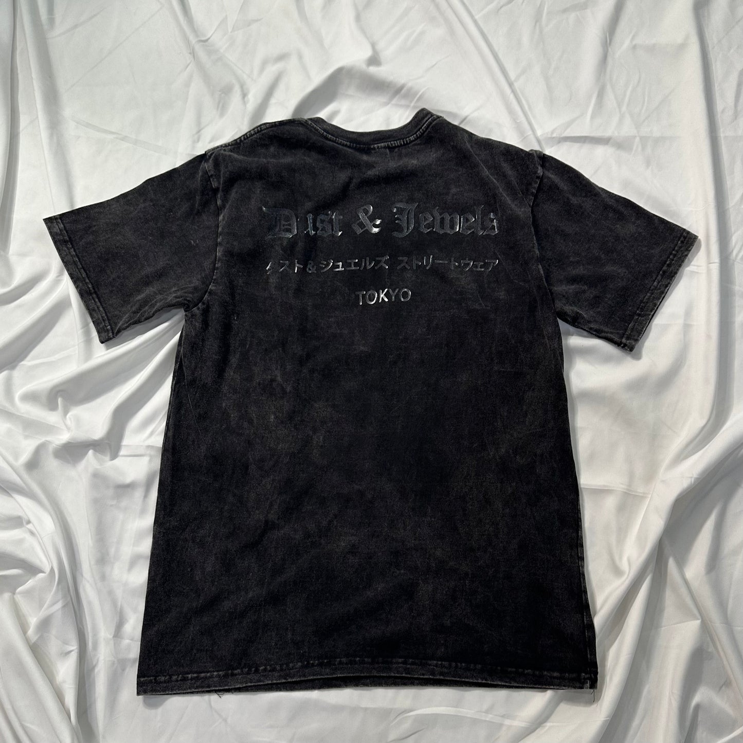 DUST & JEWELS GREY Basic Tee