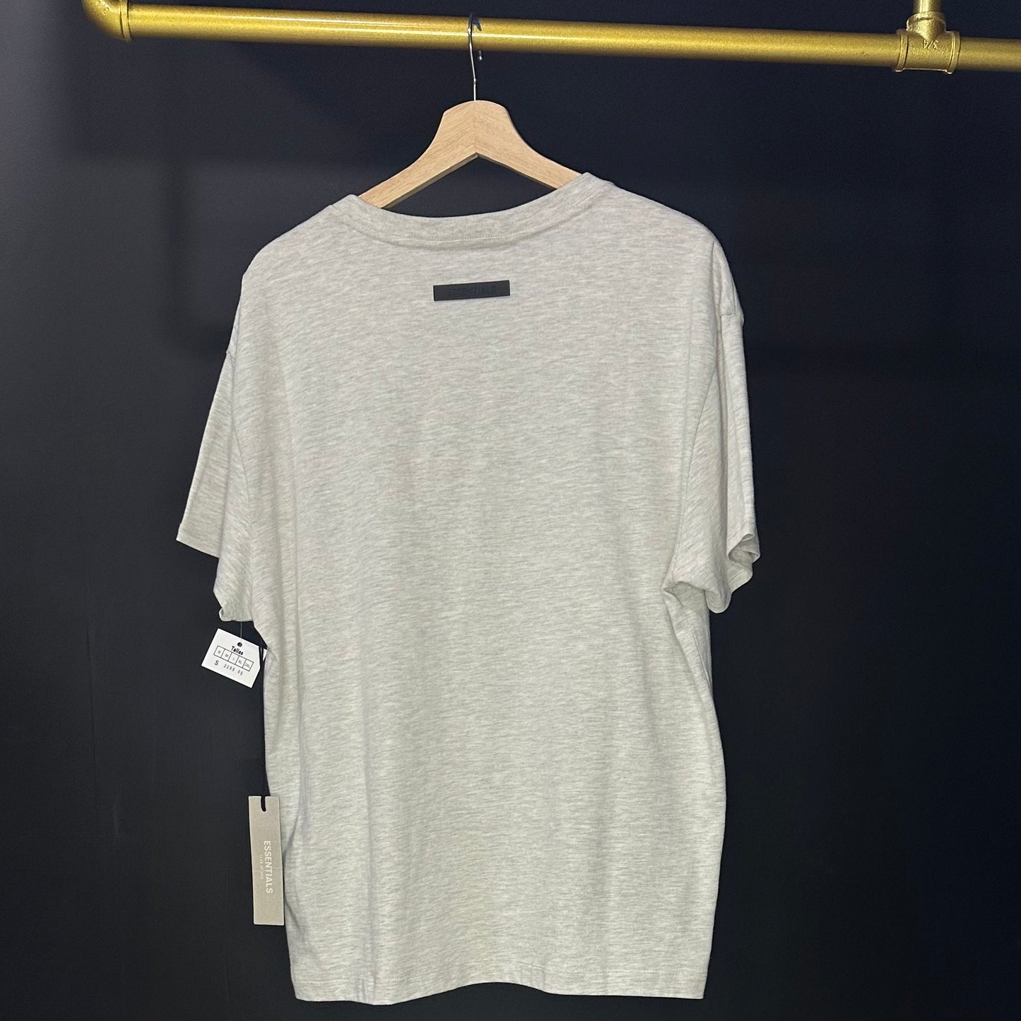 PLAYERA ESSENTIALS