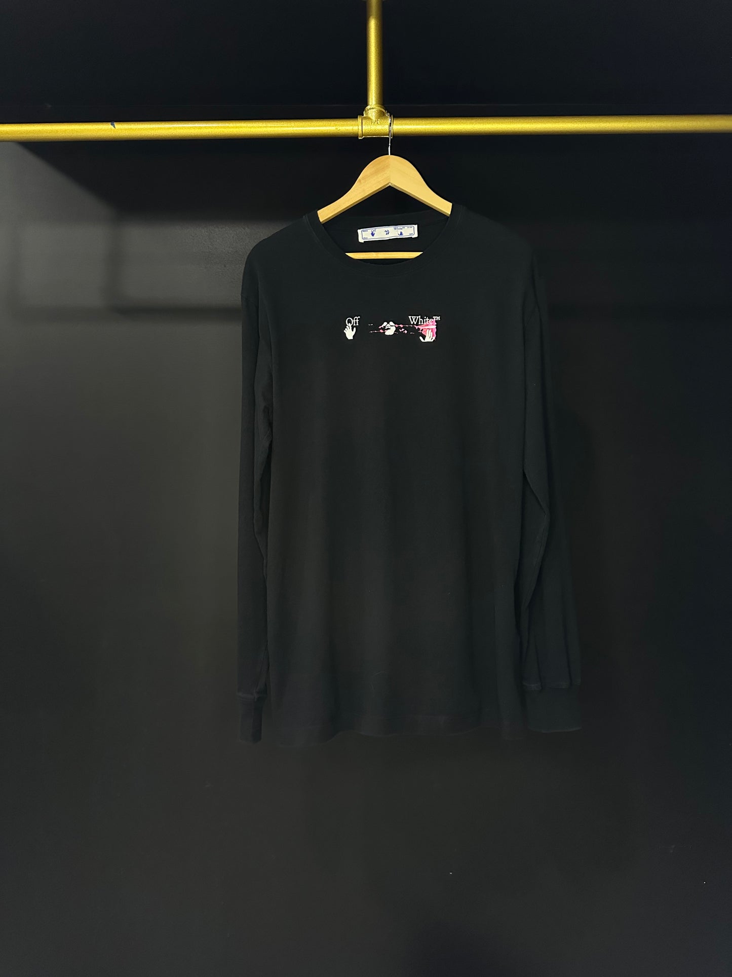 Off-White Acrylic Arrow