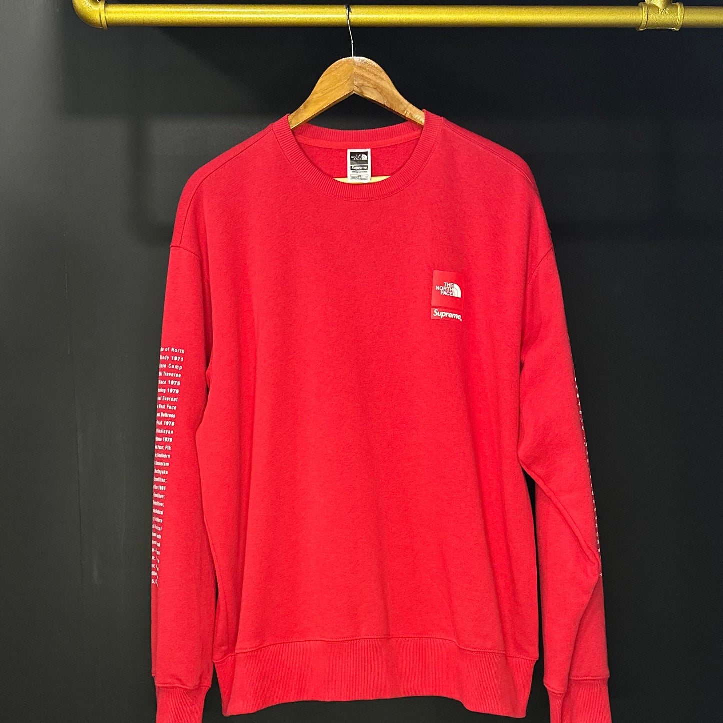 Supreme x North Face Crewneck Red