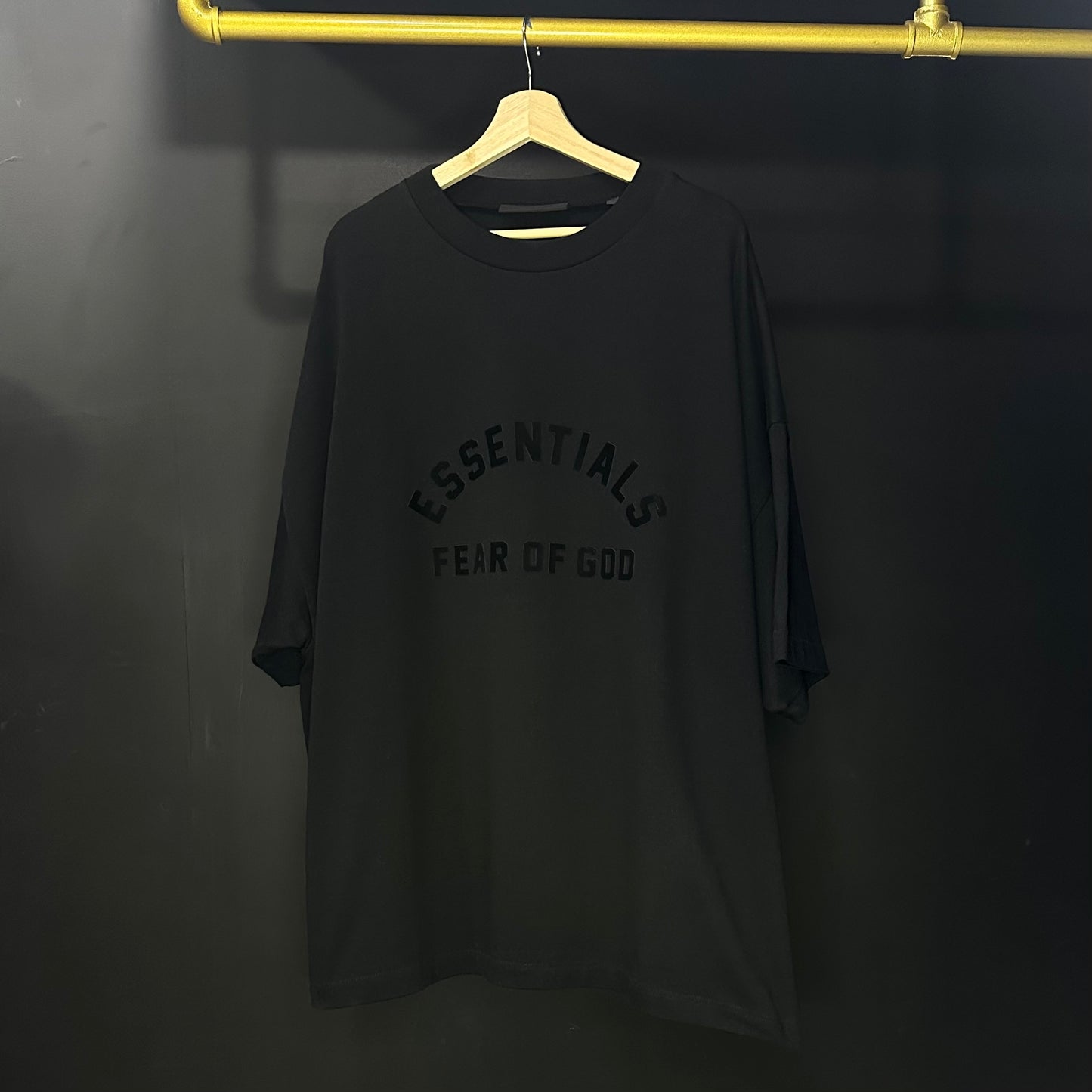 PLAYERA ESSENTIALS