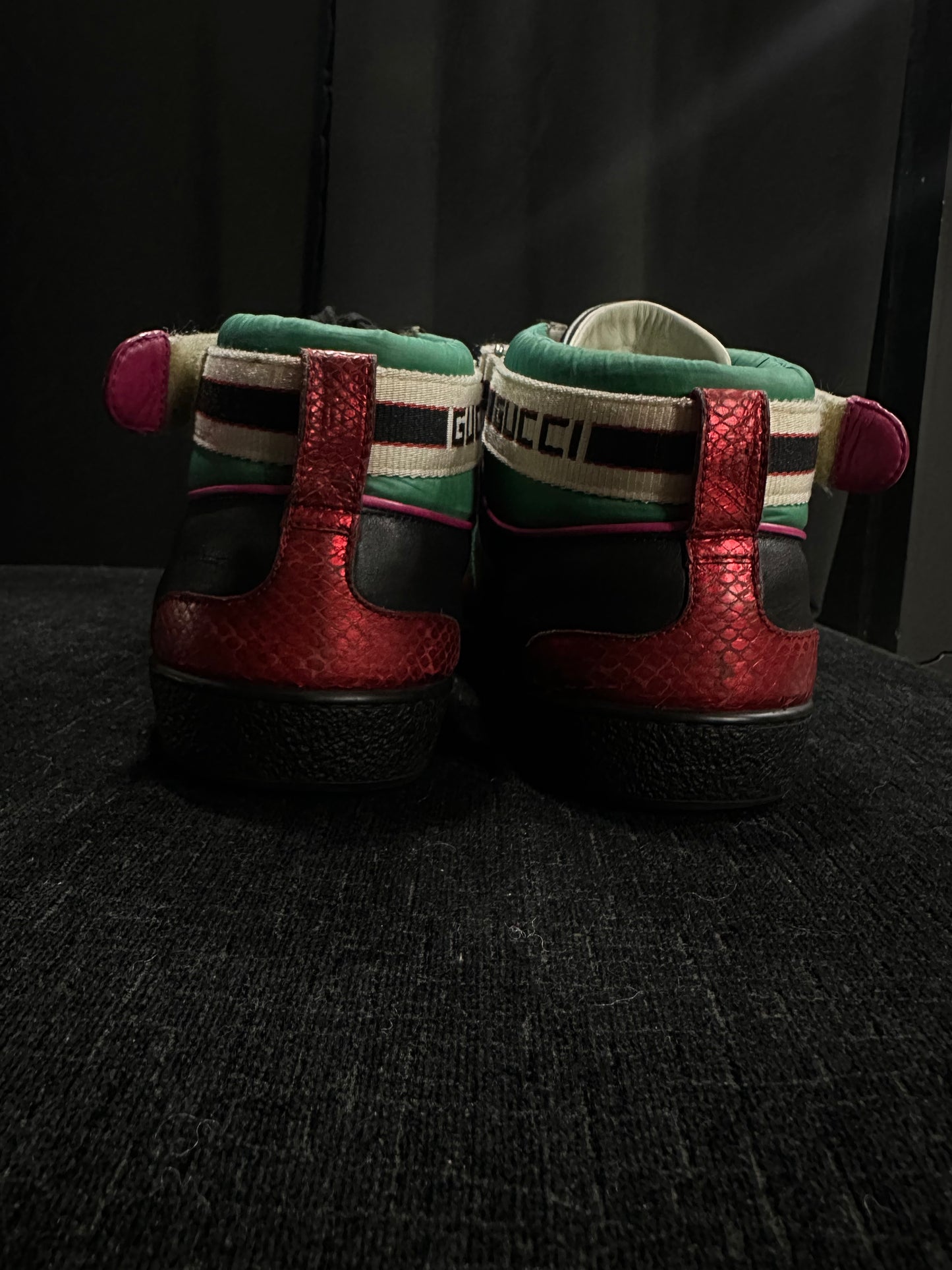 Gucci Black Mid