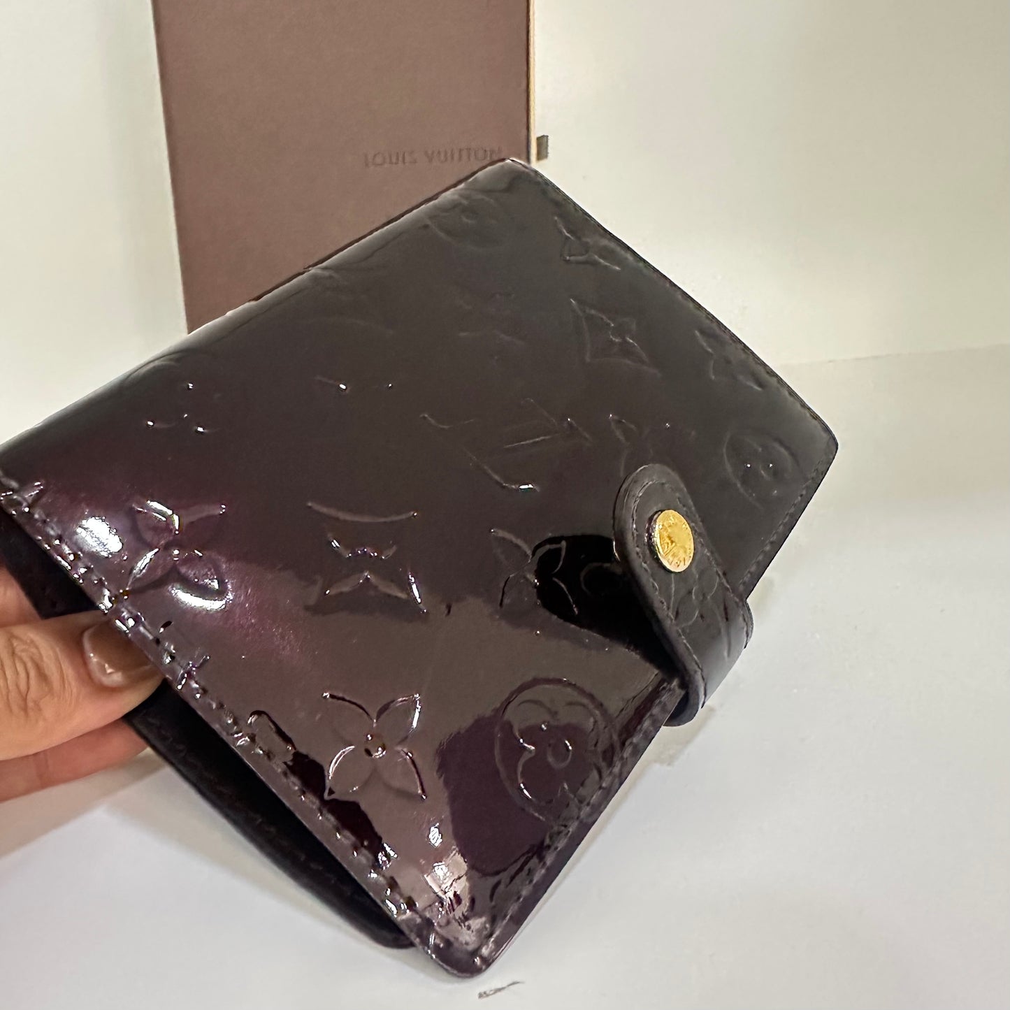 LOUIS VUITTON