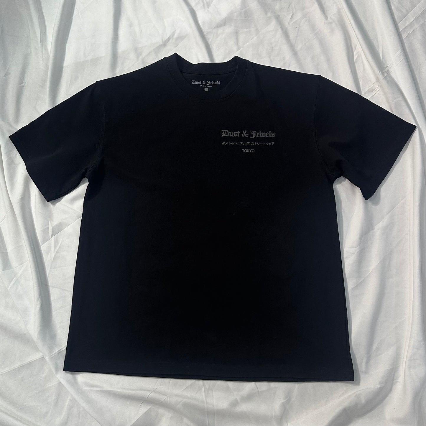 DUST & JEWELS Black Basic TEE