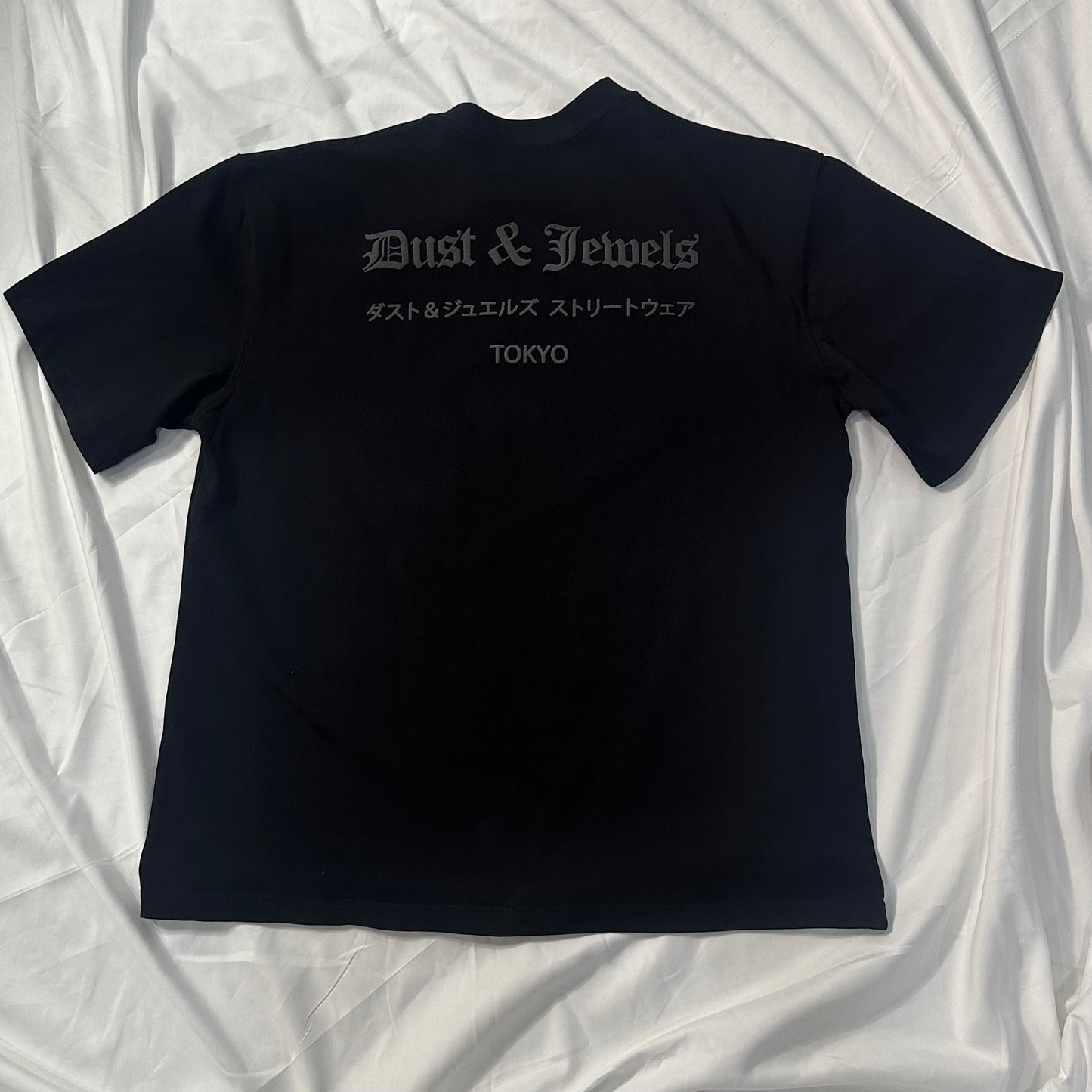 DUST & JEWELS Black Basic TEE