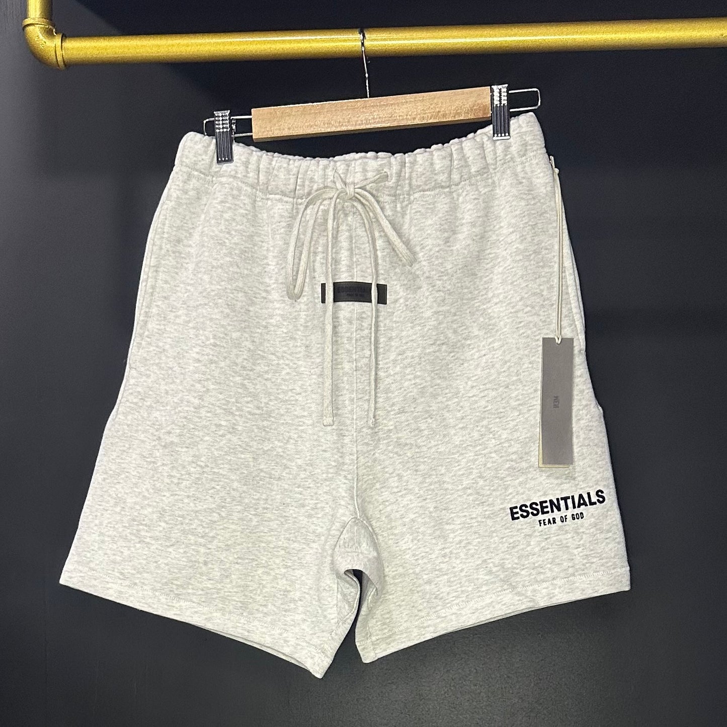 SHORTS ESSENTIALS
