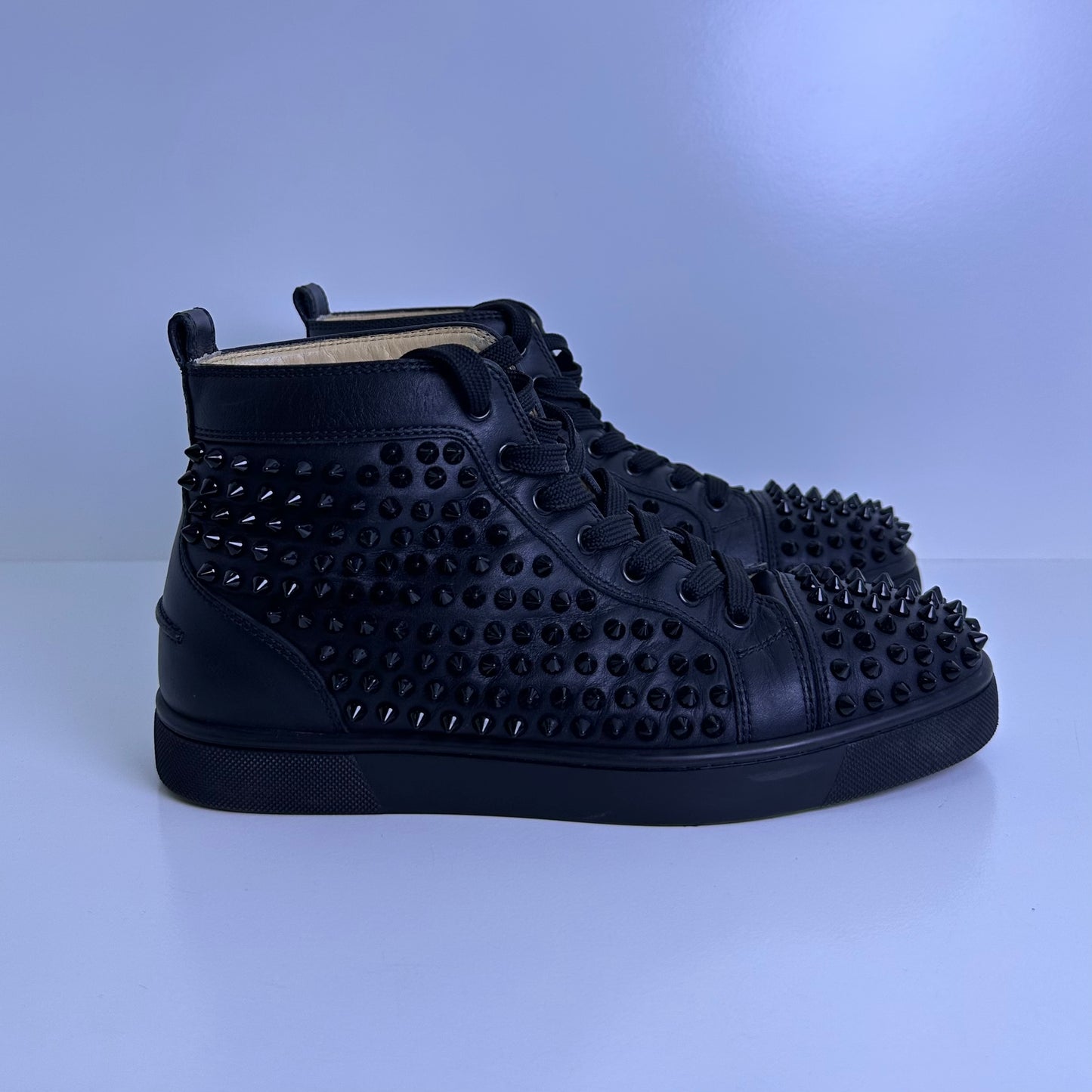 CHRISTIAN LOUBOUTIN