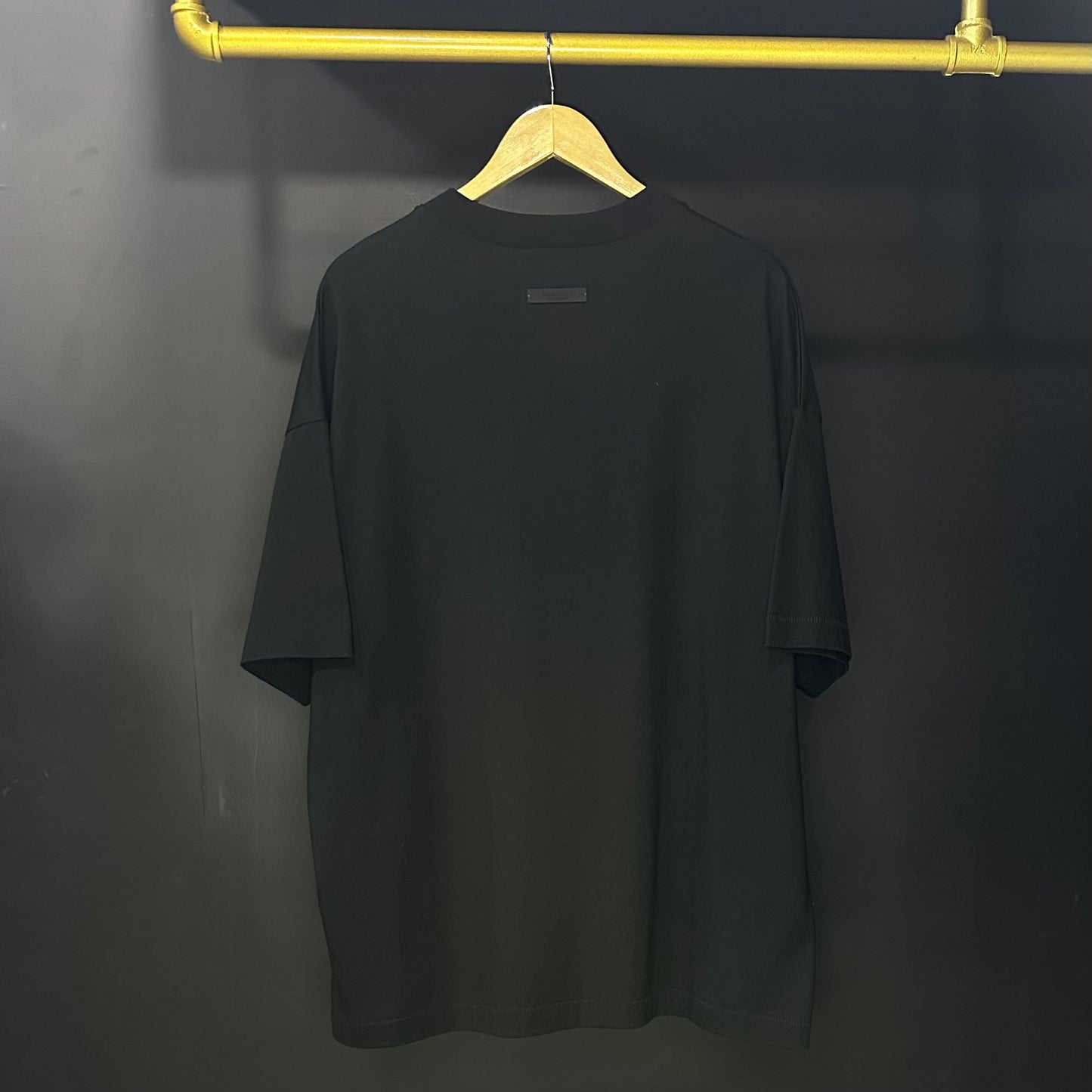 PLAYERA ESSENTIALS
