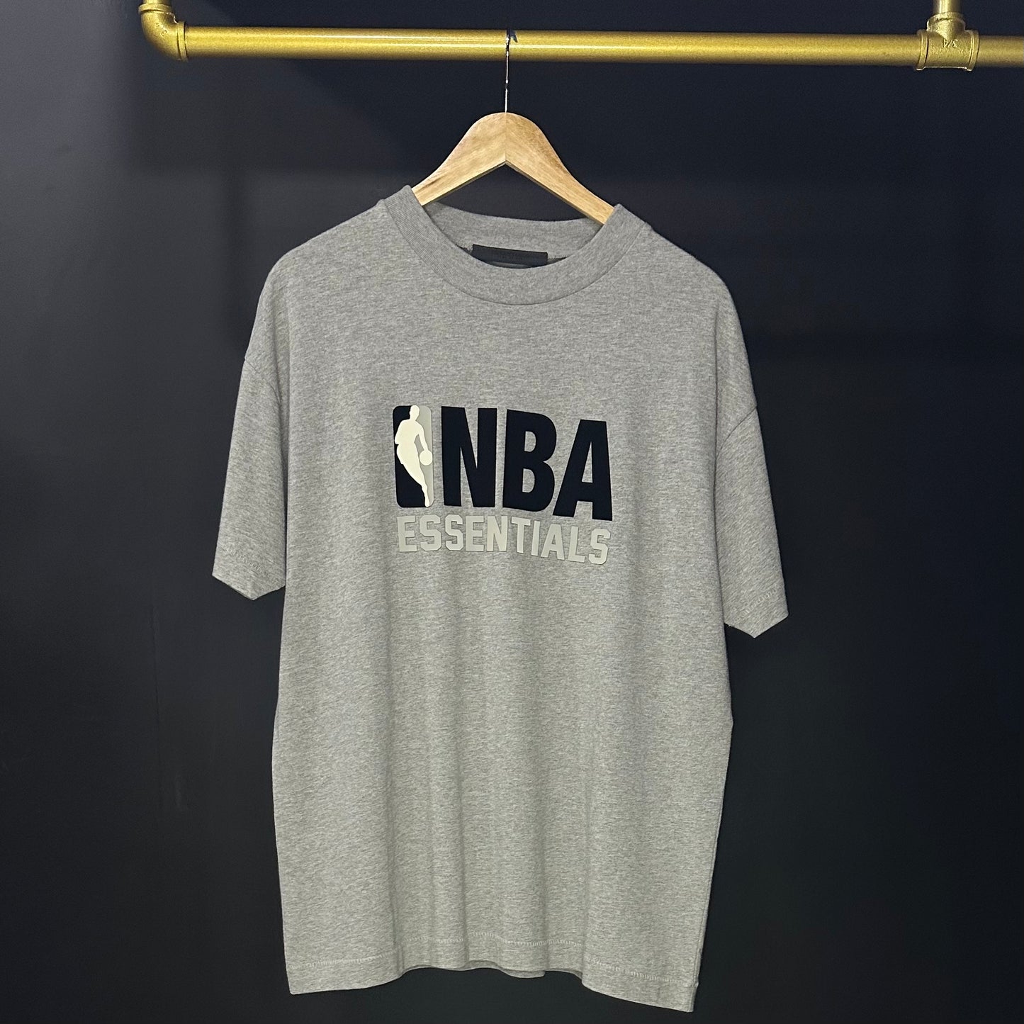 PLAYERA ESSENTIALS x NBA