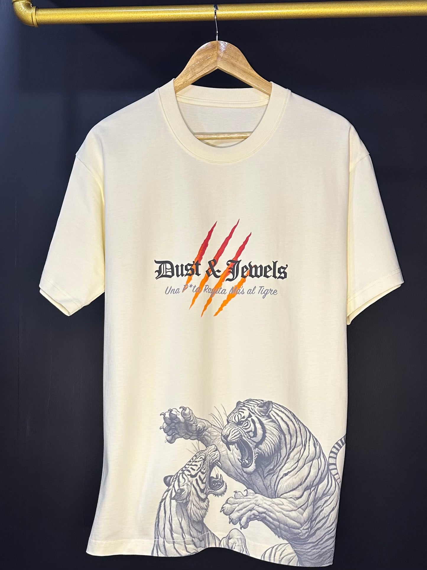 DUST & JEWELS  x Alex Torres