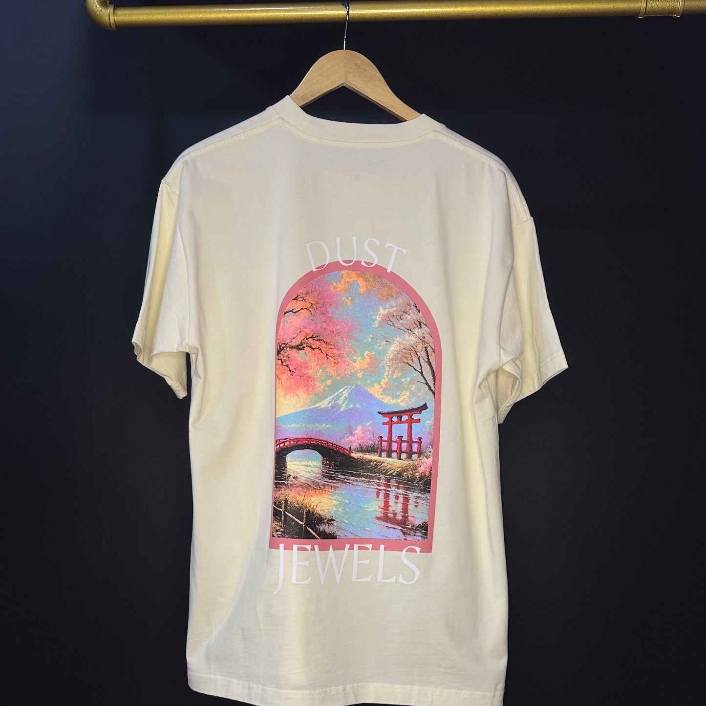 DUST & JEWELS Teample Beige Tee