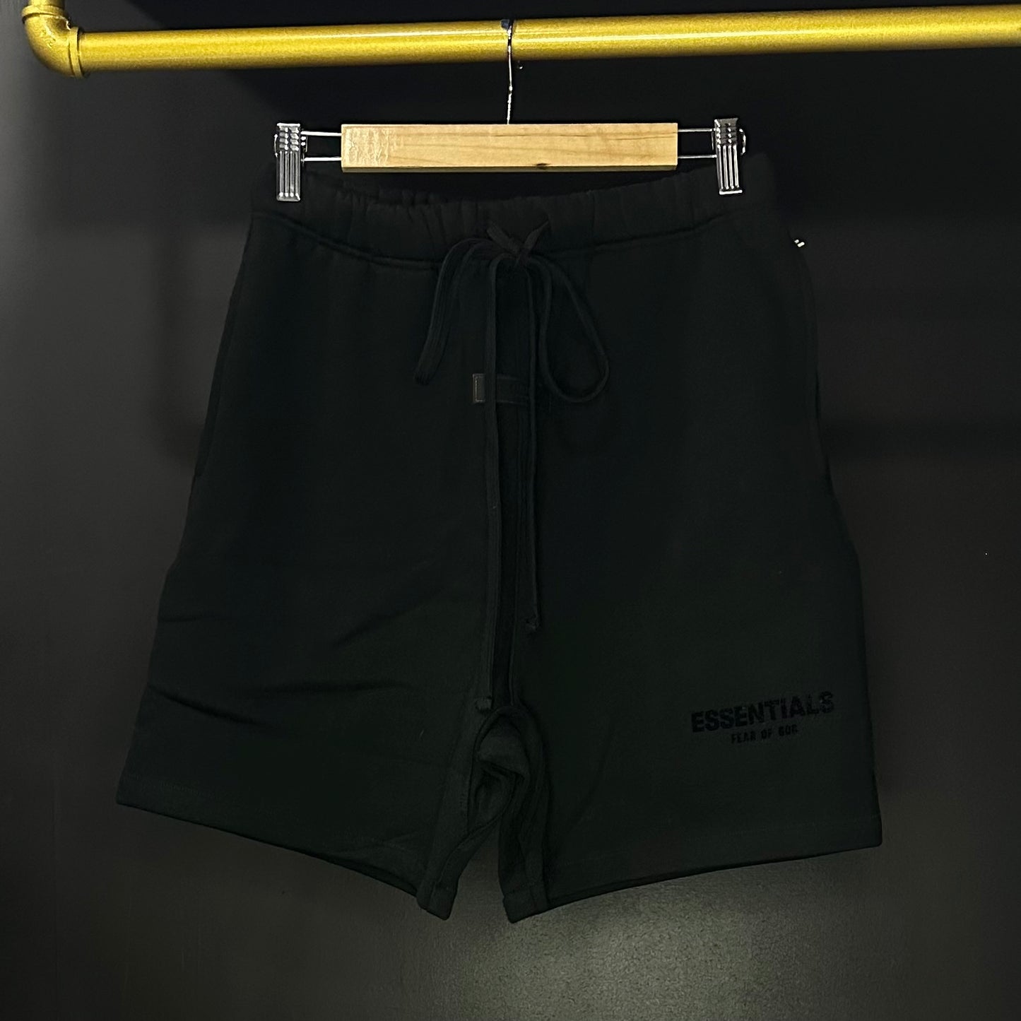 SHORTS ESSENTIALS