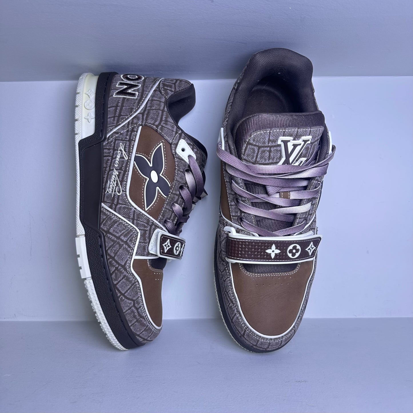 LOUIS VUITTON
