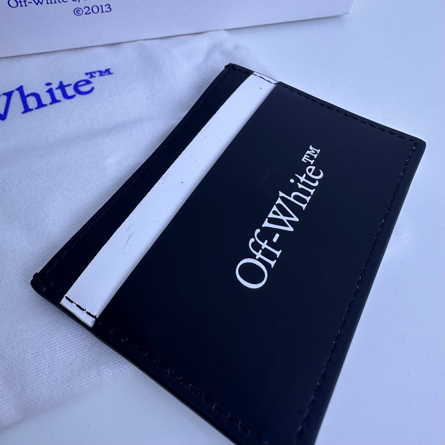 OFF WHITE