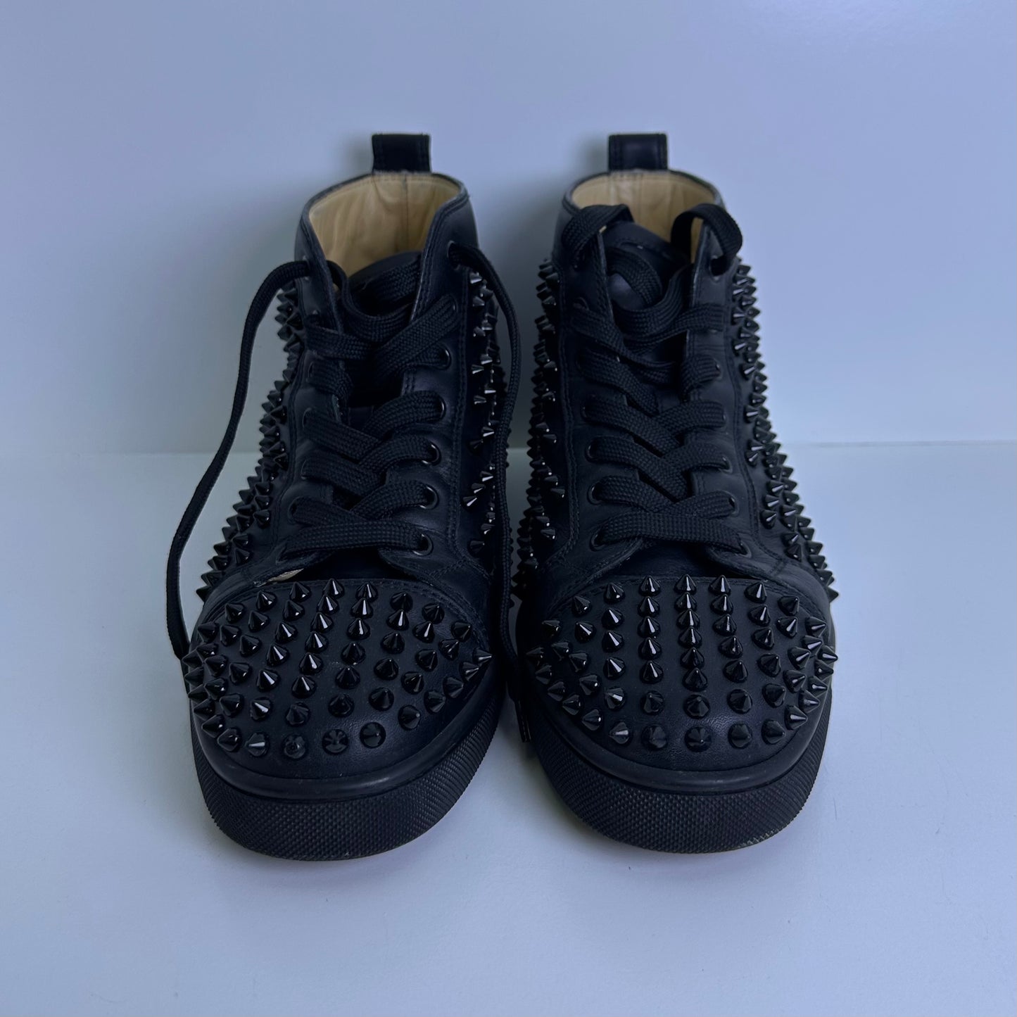 CHRISTIAN LOUBOUTIN