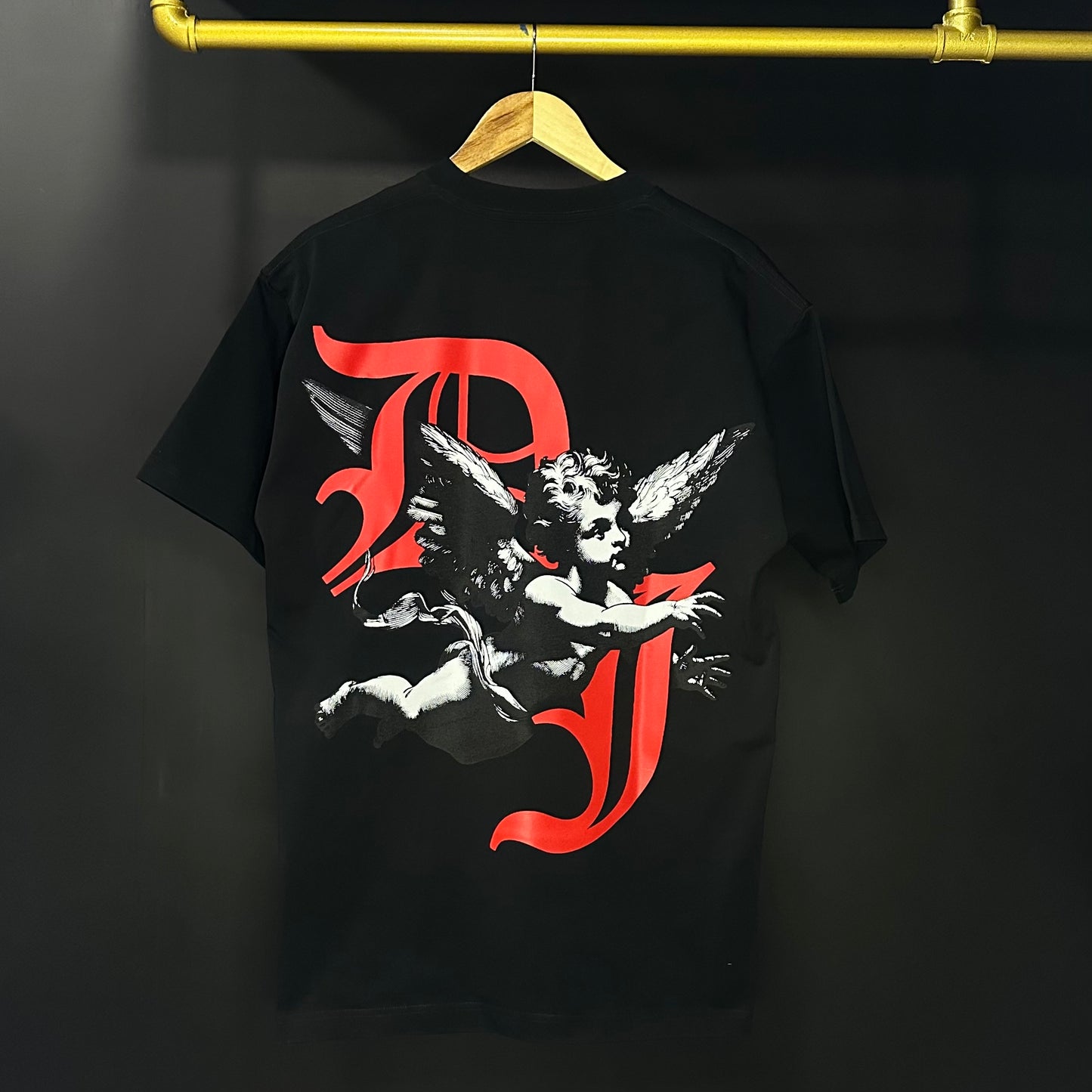 DUST & JEWELS cherubs Black tee