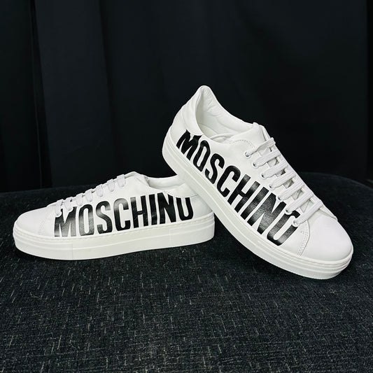 Moschino con logo lateral
